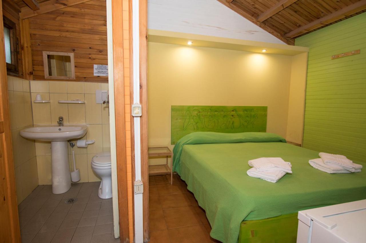 Bungalow (2 Adults)