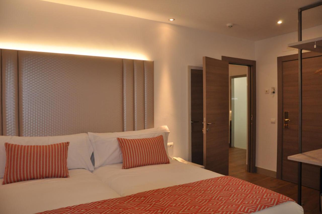 Two Connecting Double Rooms