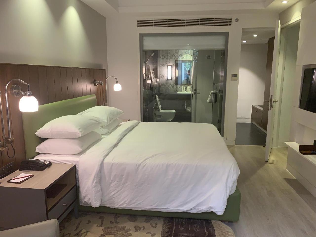Superior Room - Free breakfast for 2 & Wi-Fi i