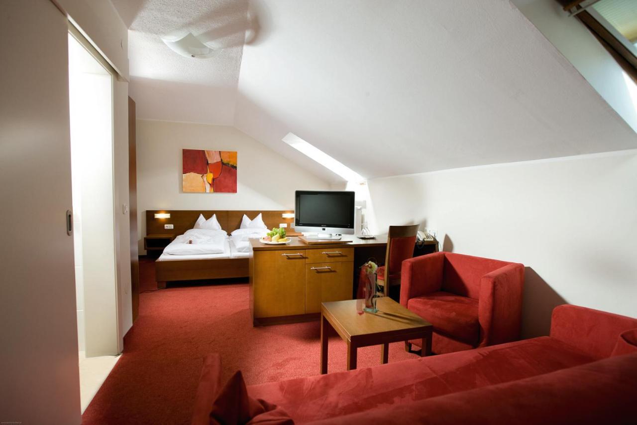 Large Double Room with Thermal Bath Access