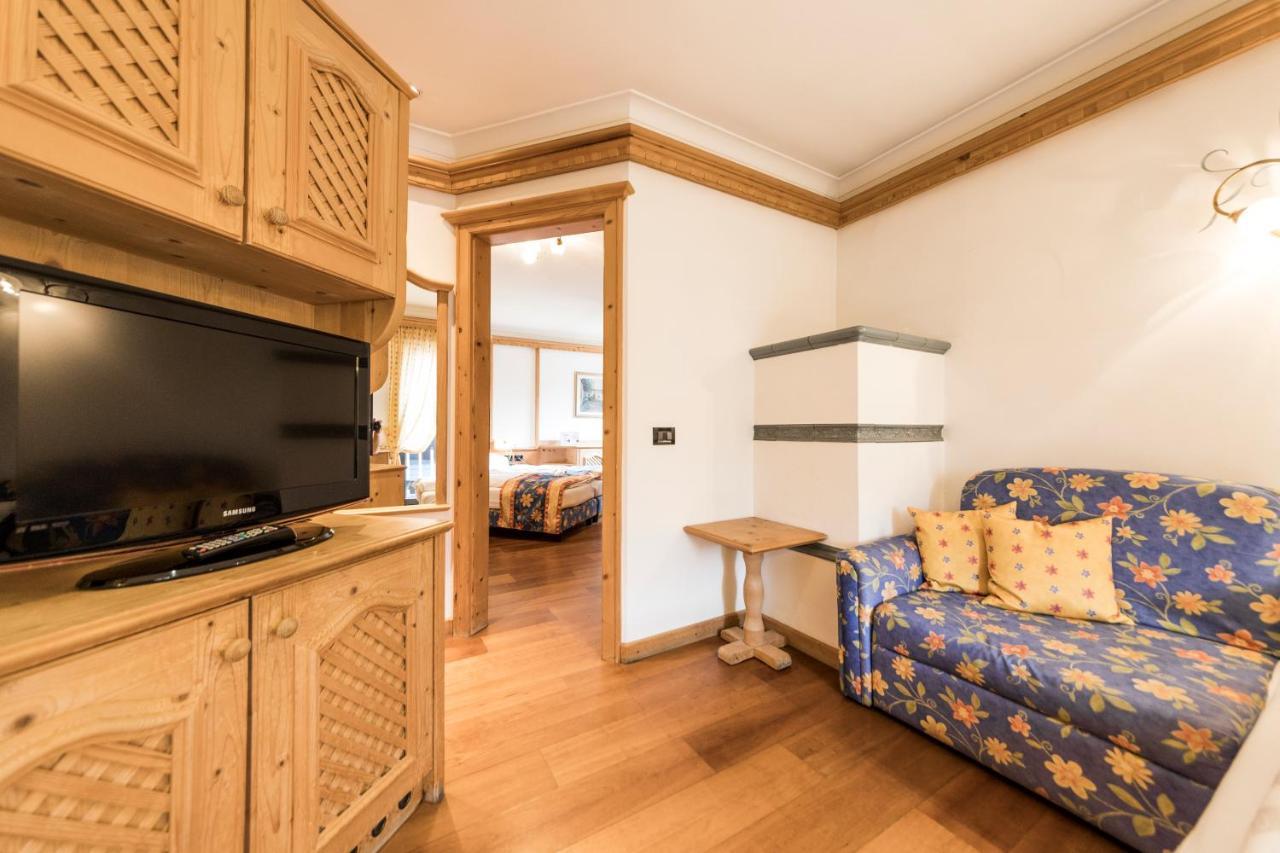 Superior Double or Twin Room with Mountain View