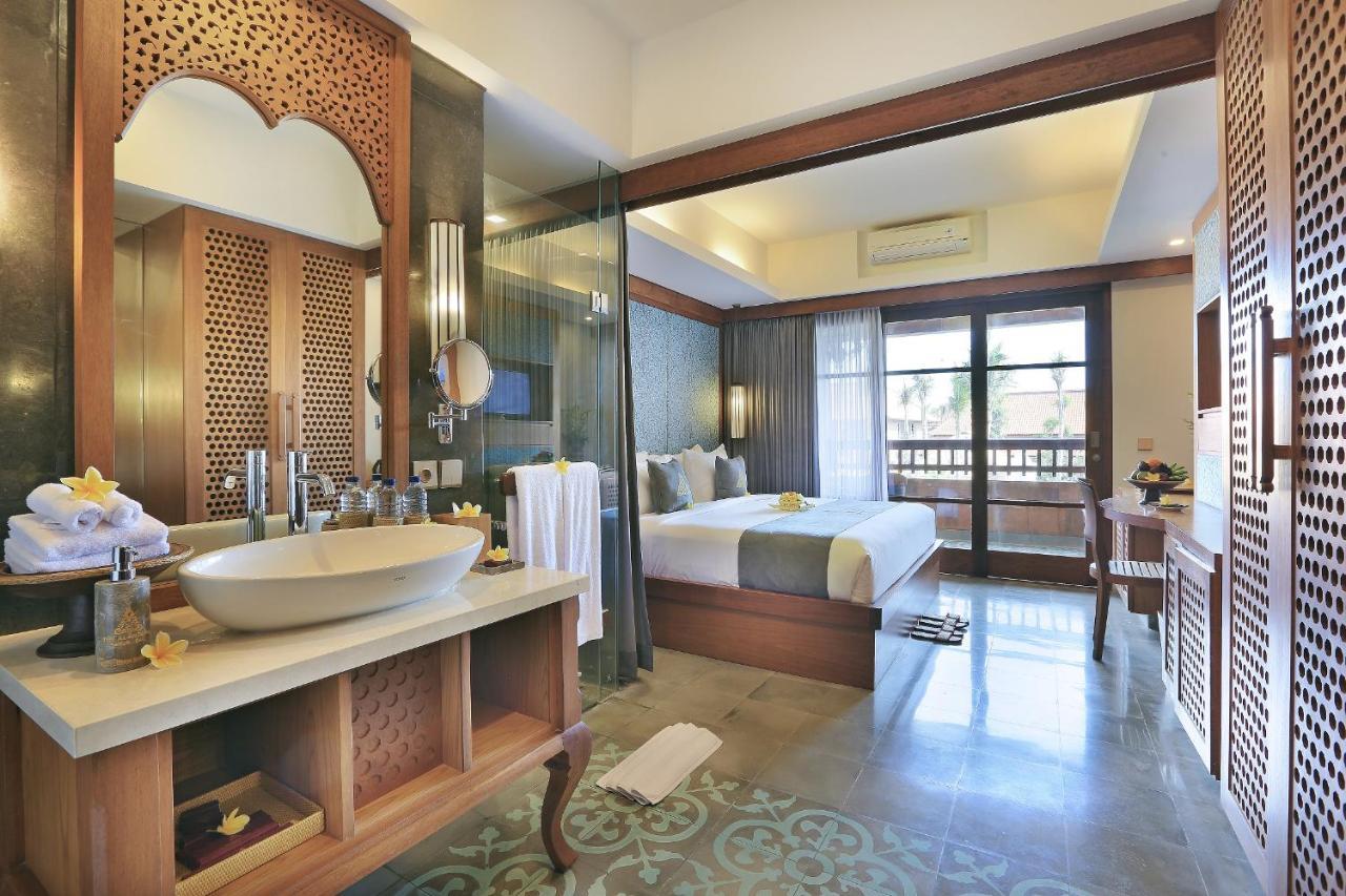 Chambre Double ou Lits Jumeaux Deluxe - Vue sur Piscine (Chambre Uniquement)