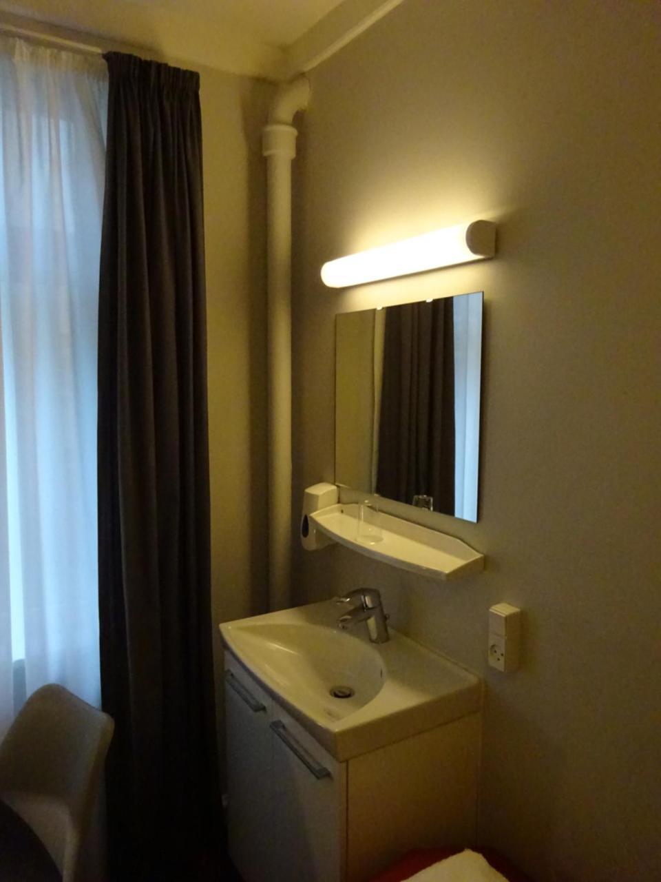 Economy Single Room with Shared Bathroom