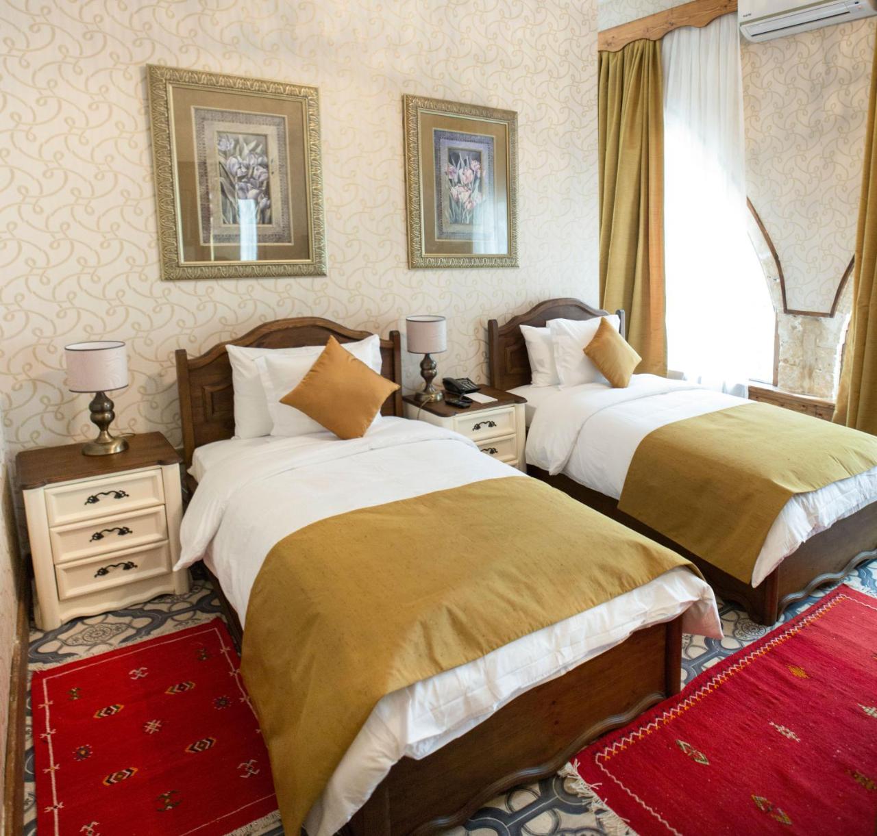 Deluxe Üç Kişilik Oda