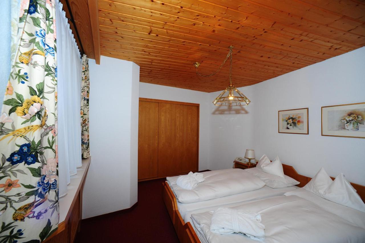 Doppelzimmer mit Balkon