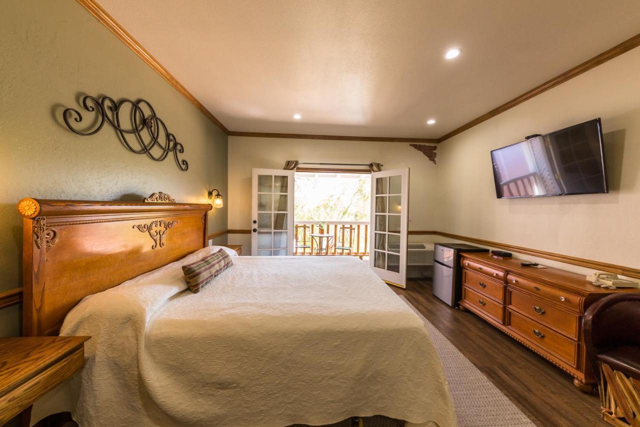 King Room with Balcony