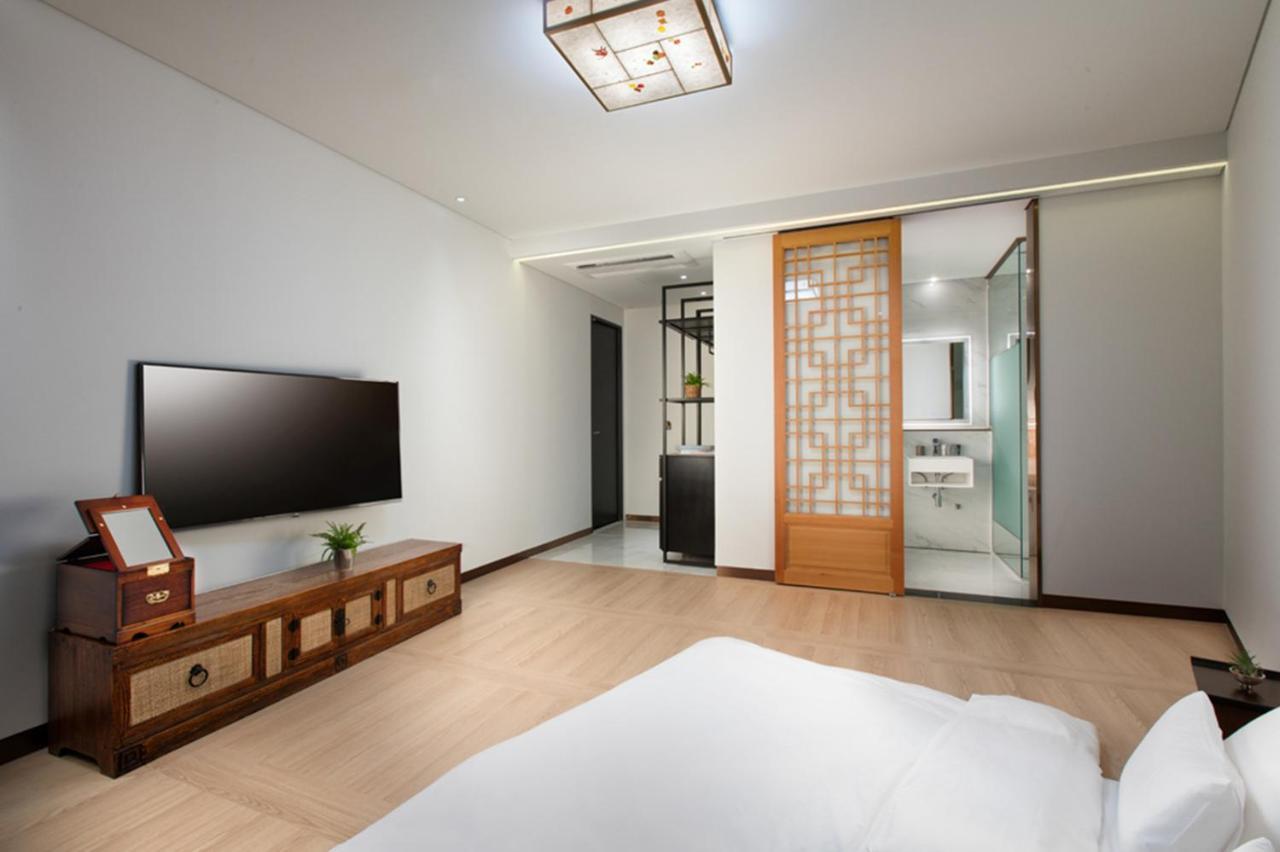 Korean-Style Deluxe Room with Terrace