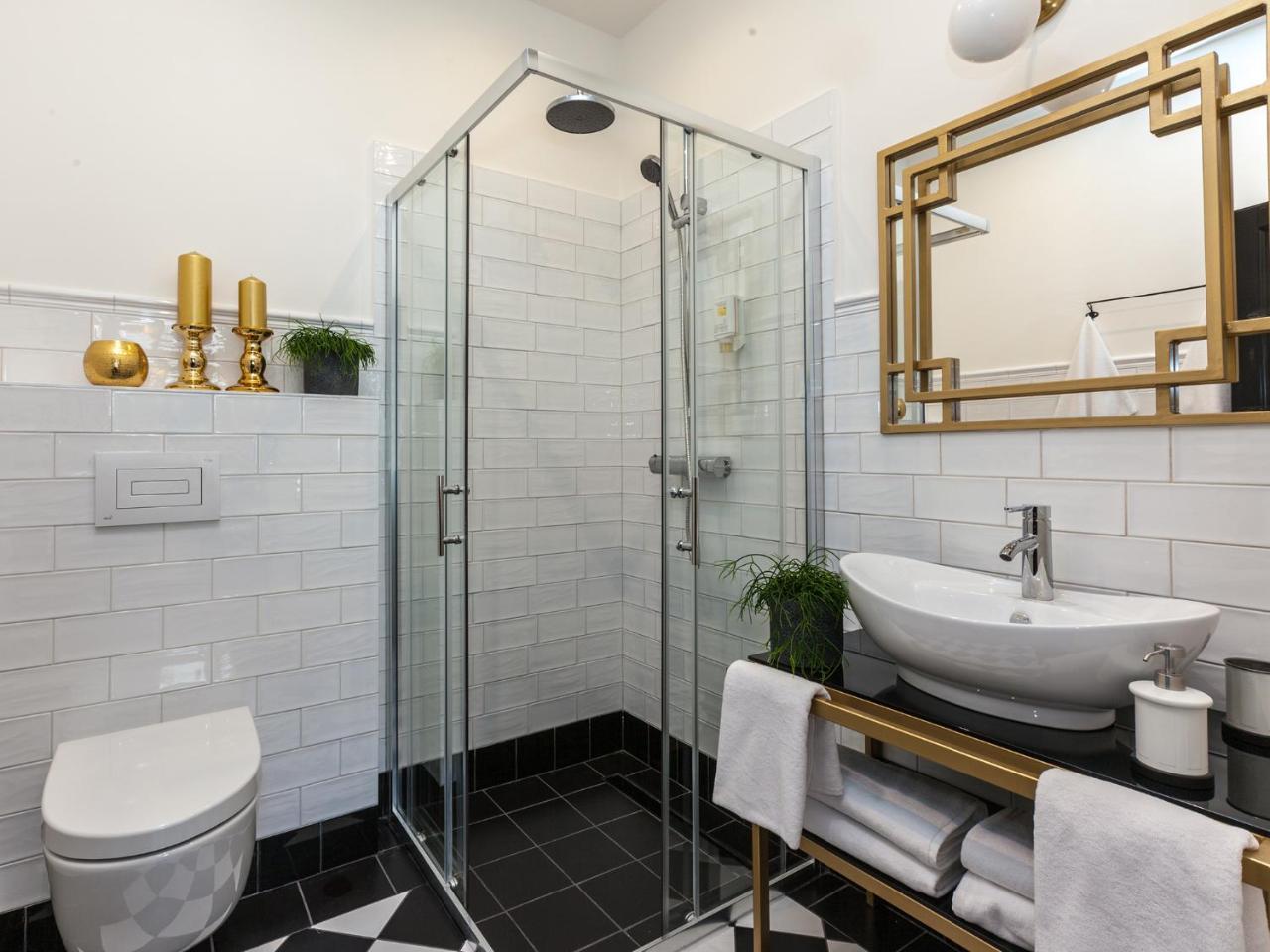 Deluxe Double Room,805444065:JPEG