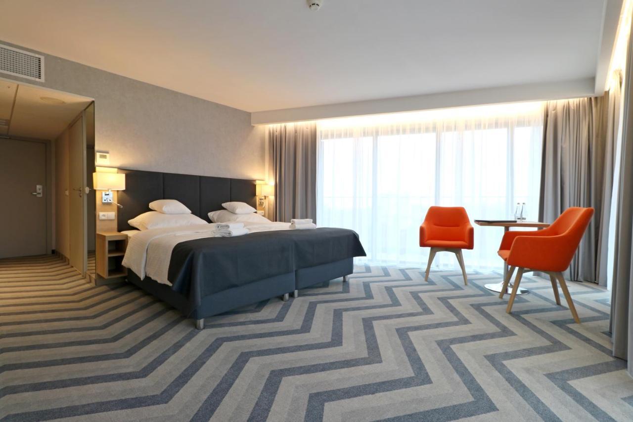 Deluxe Double or Twin Room with Balcony