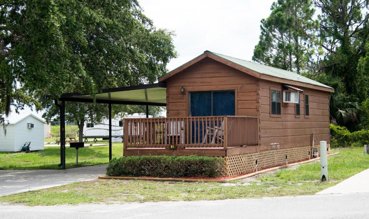 Bungalow with Patio