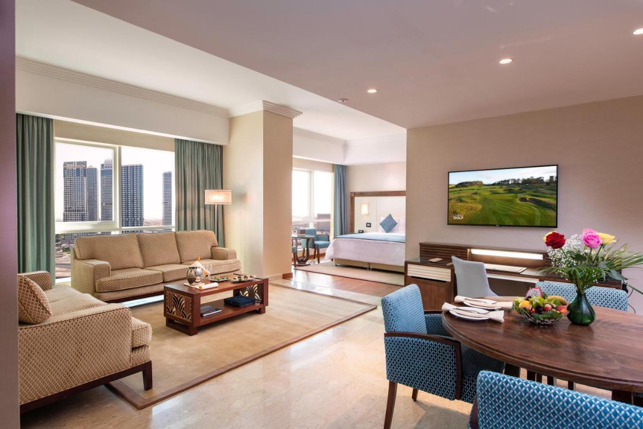 Deluxe King Suite Early check 11am & late check-out at 4pm on food & beverage valid until 15 September 2026 only