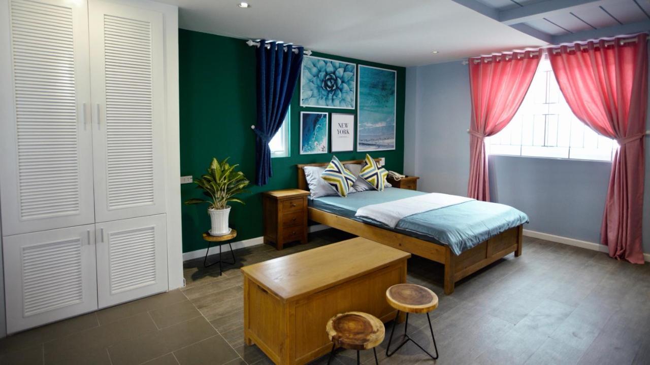 Studio Nhìn Ra Biển