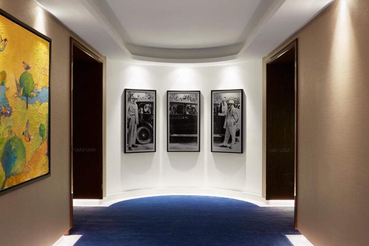 Executive Suite,757398964:JPEG