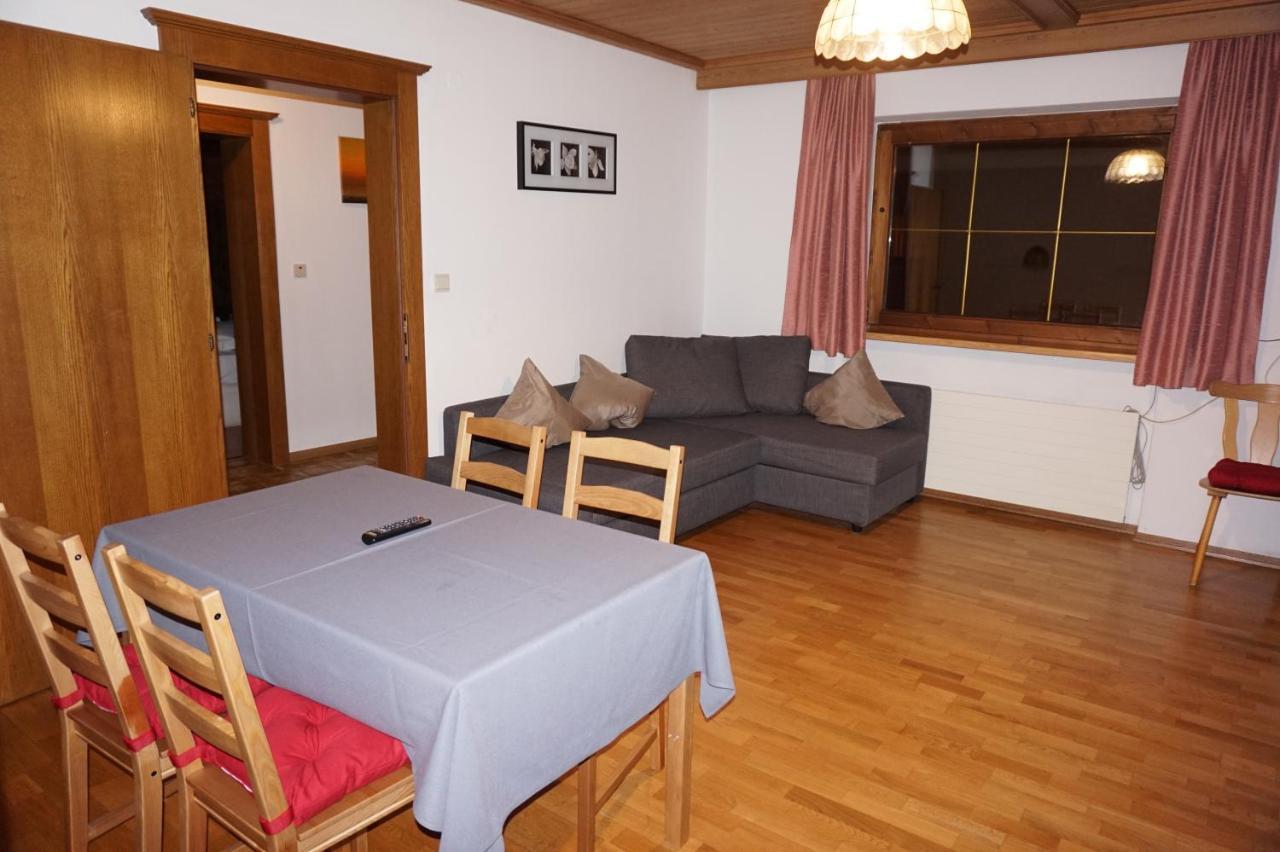 Familiensuite mit Balkon