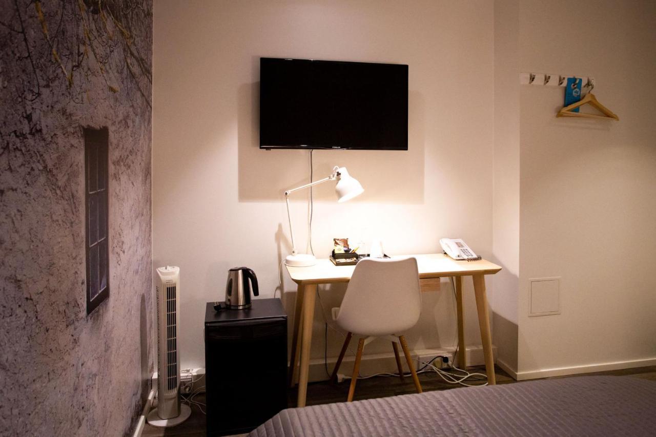 Budget Double Room without Window