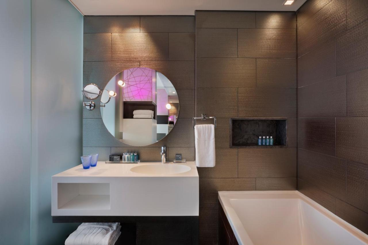 Executive Room Lounge Access
