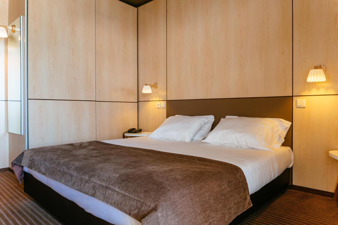 Double or Twin Room with Extra Bed with City View