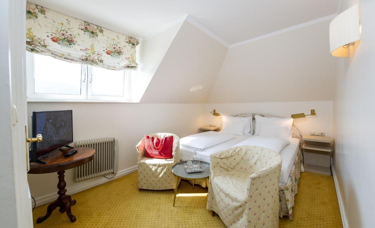 Kleines Jugendzimmer