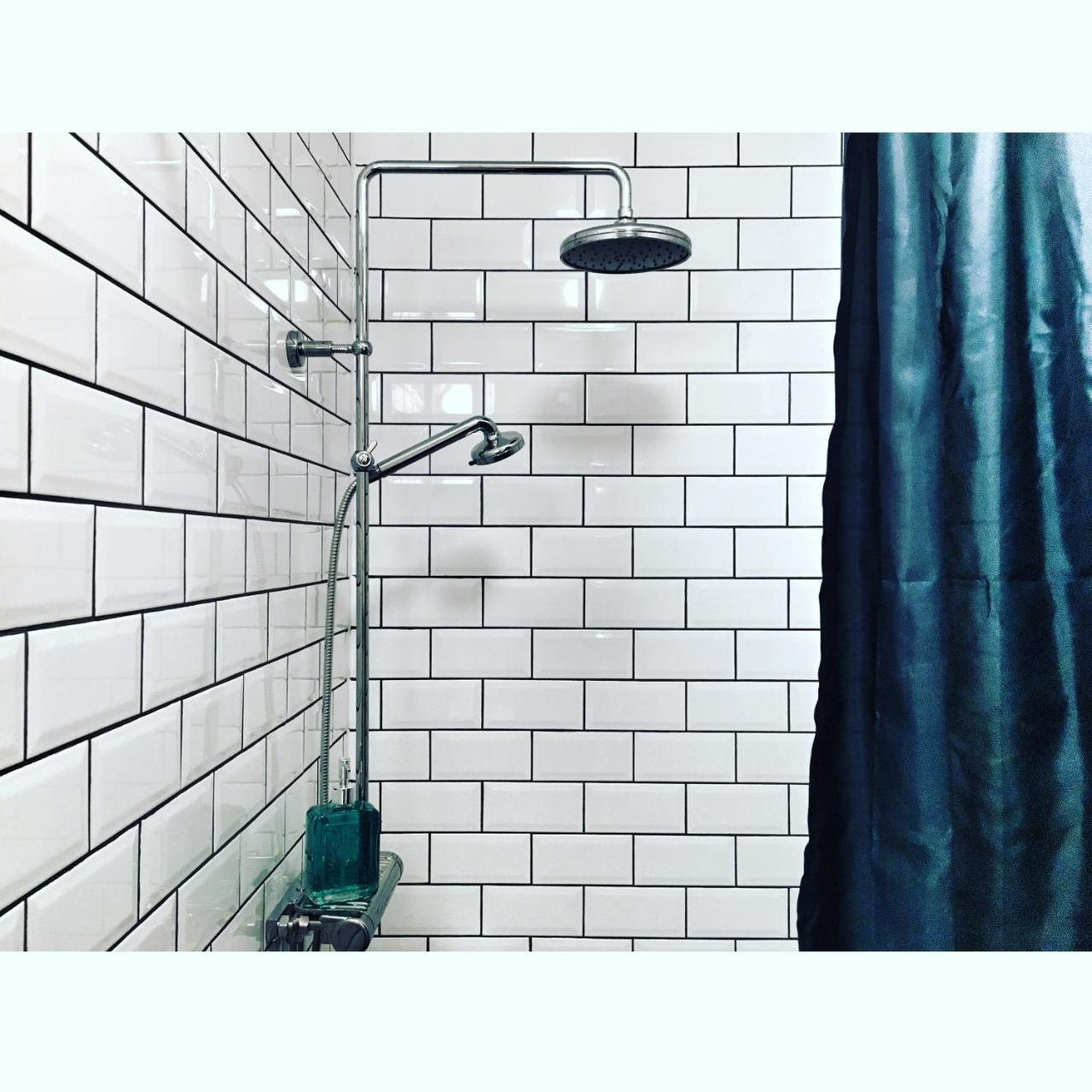 Habitación Individual Económica con baño compartido