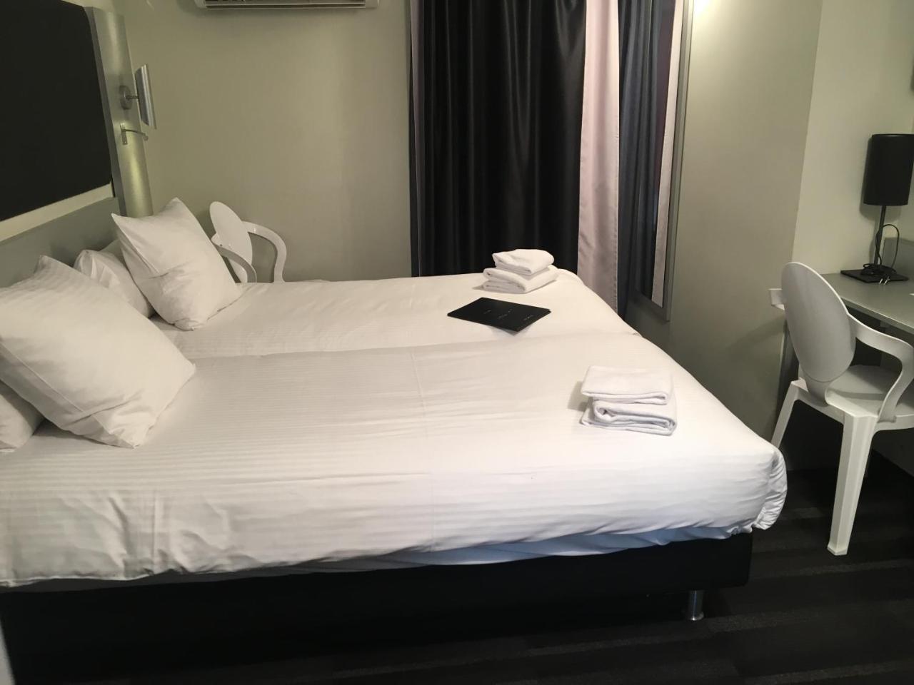 Superior Double Room Two Single Beds Balcony