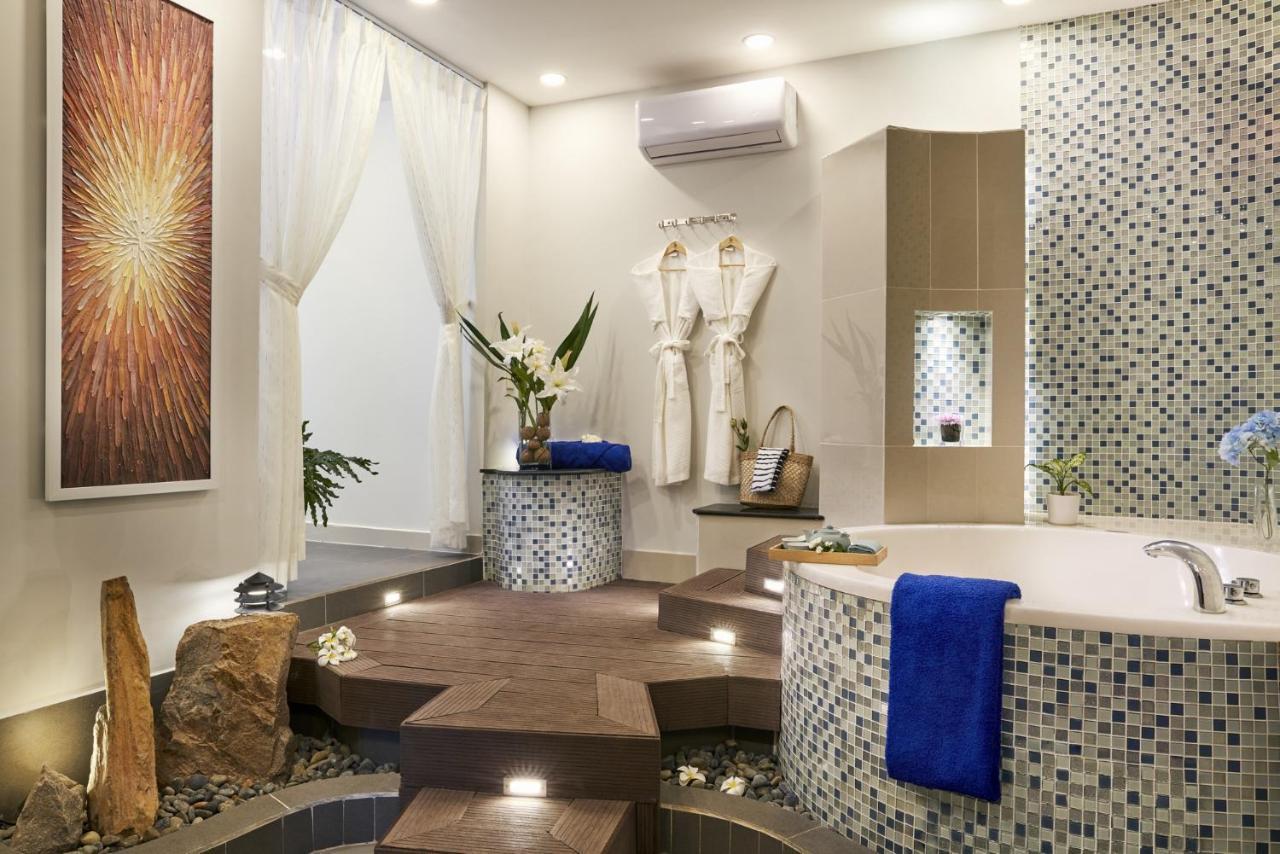 Spa Suite with Hill View