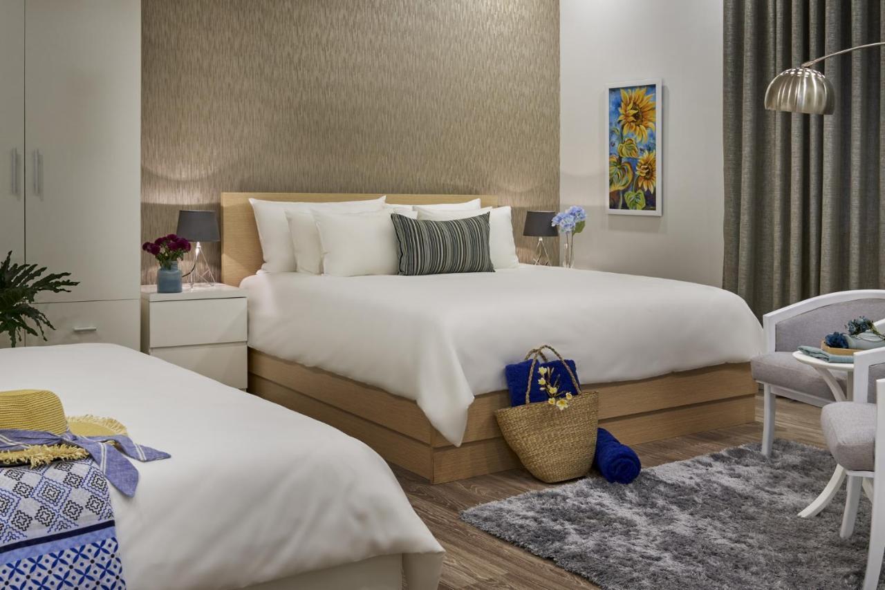 Royal Suite with Hill View