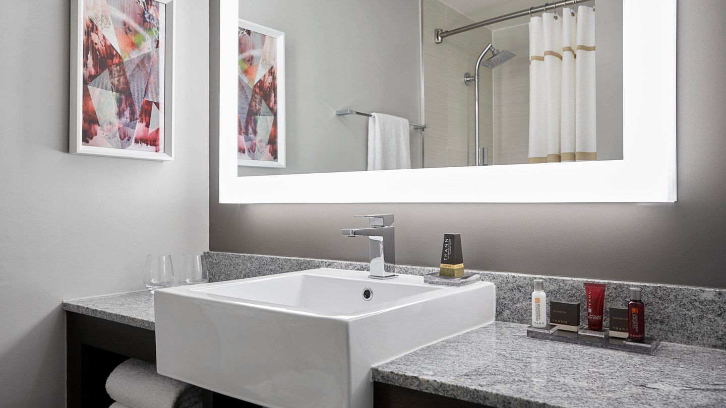 Habitación Doble con 2 camas dobles y bañera - Adaptada para personas con movilidad reducida