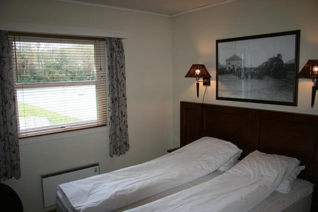 Suite with Lake View