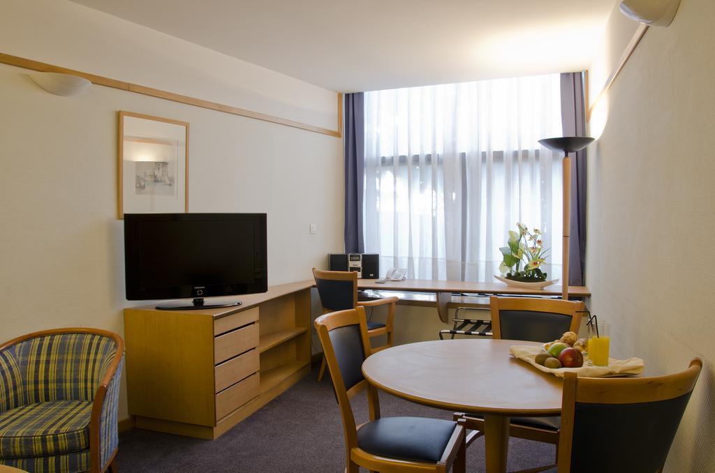 Apartment (4 Adults),76056614:JPEG