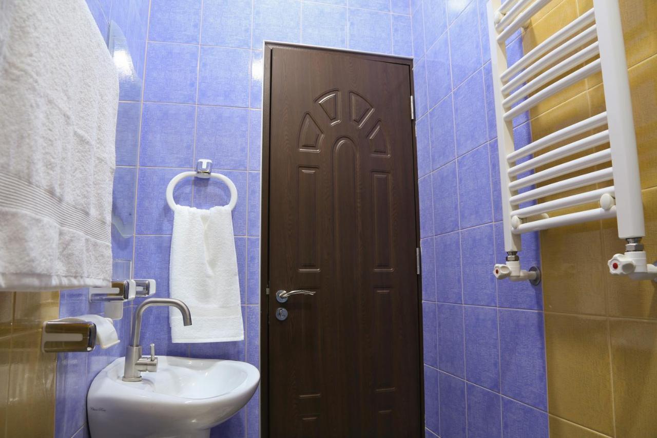 Twin Room Private Bathroom