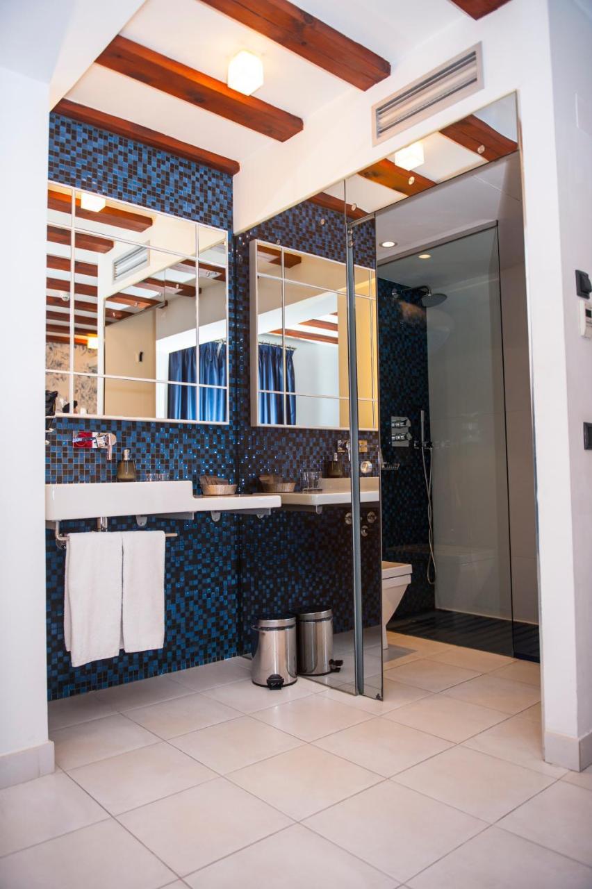 Family Room,761772760:JPEG