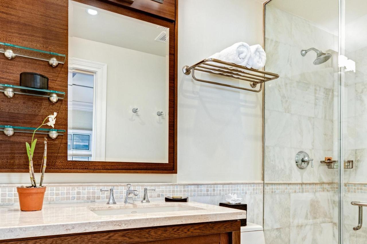 2 Bedroom Butler Beachfront Villa Suite with Plunge Pool