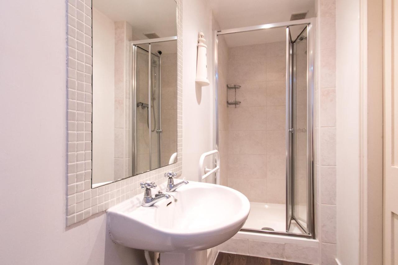 Small Double/Superior Single Room