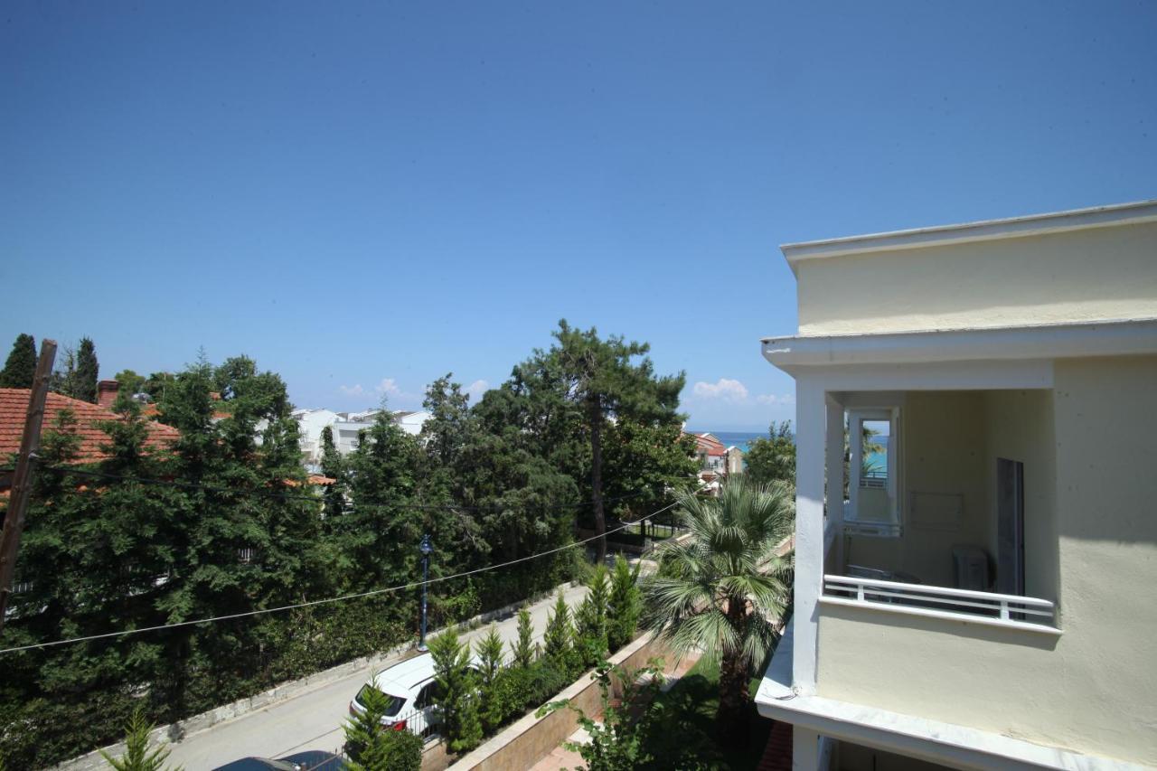 One-Bedroom Apartment with Partial Sea View
