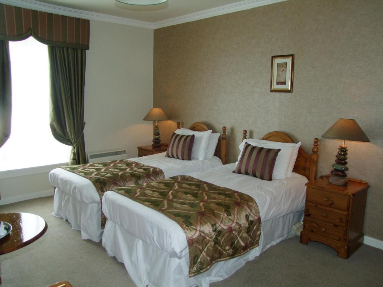 Twin Room (no pets allowed)