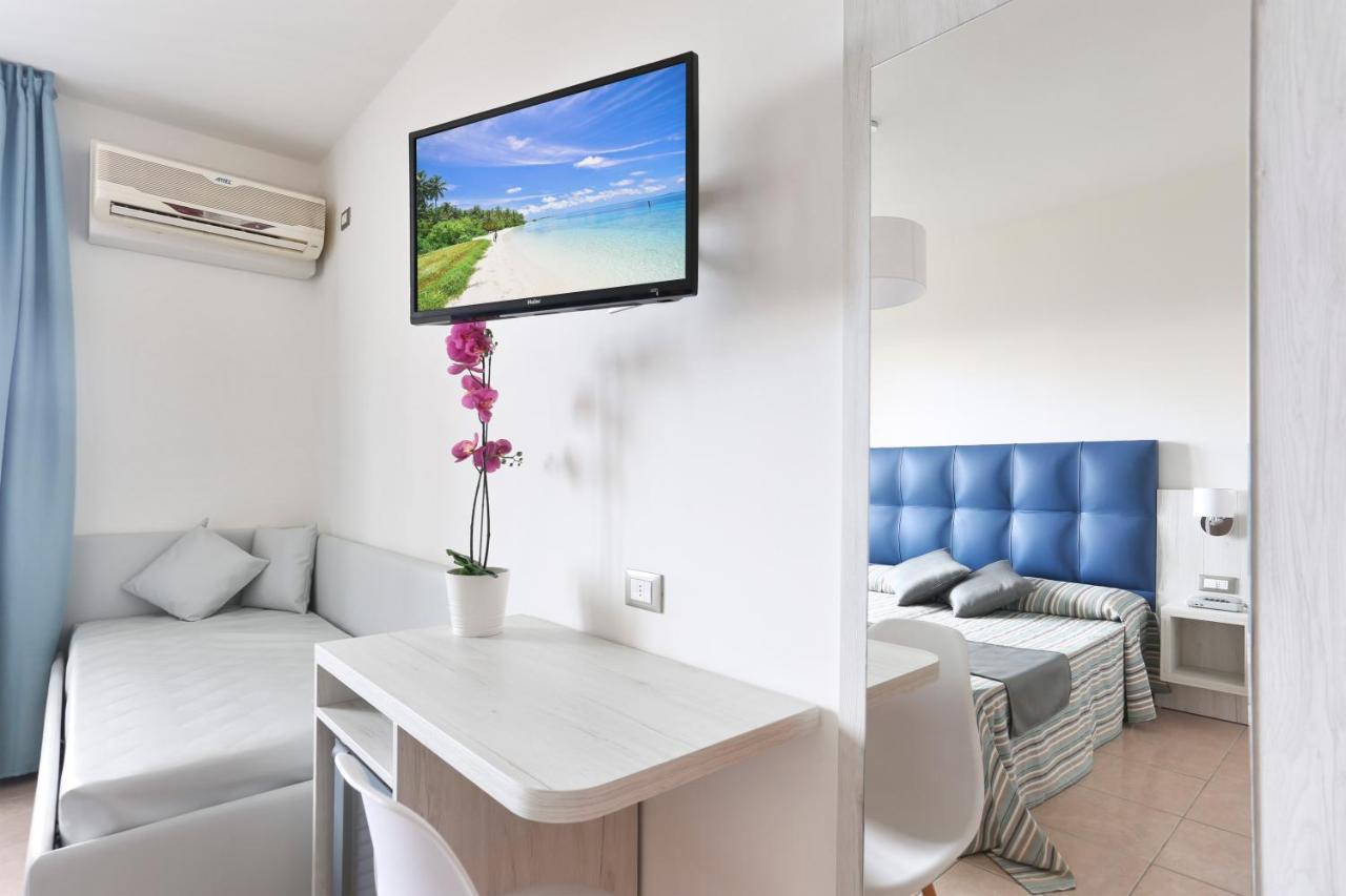 Quadruple Room with Sea View with Balcony