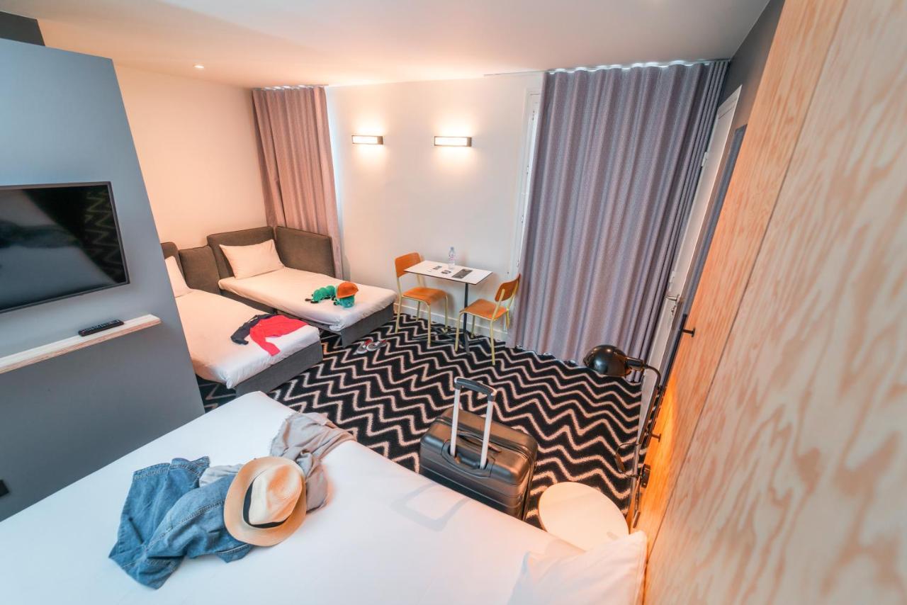 Standard Suite One Double Bed Two Single Beds