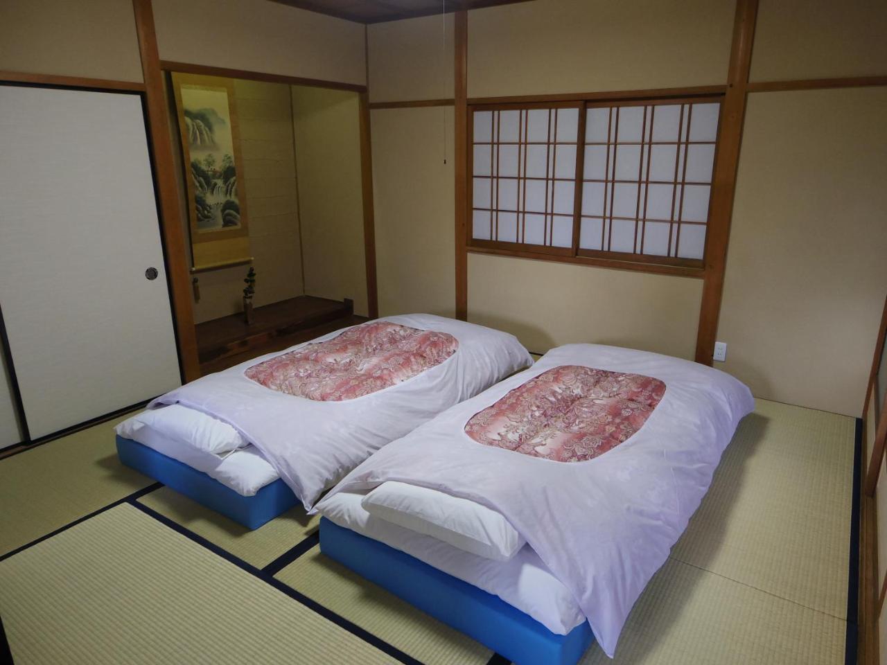 Japanese-Style Quadruple Room with Shared Bathroom