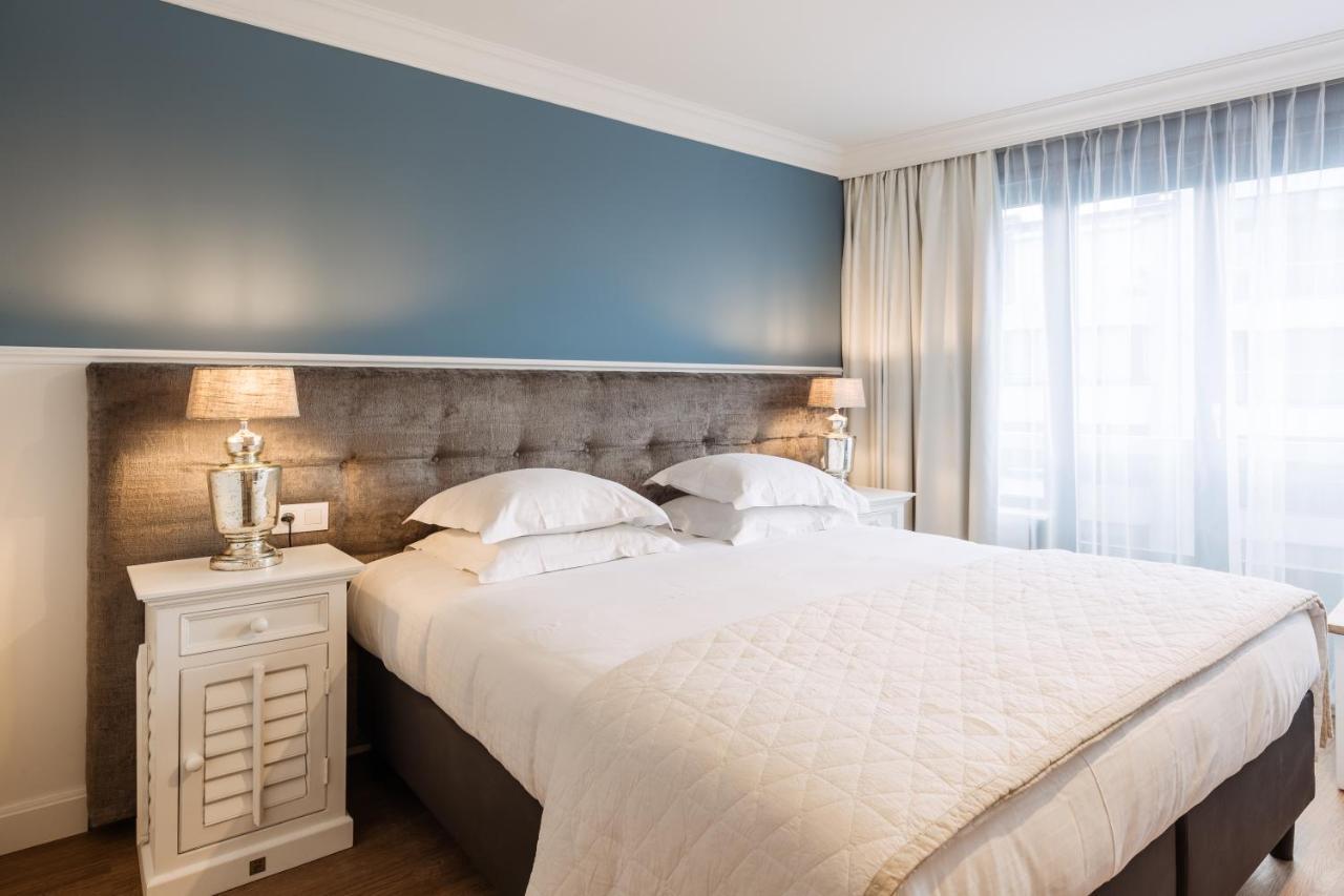 Hamptons twin room streetview