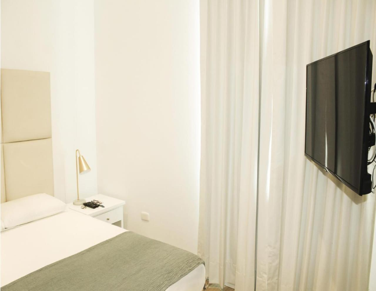Suite with Air-Conditioning
