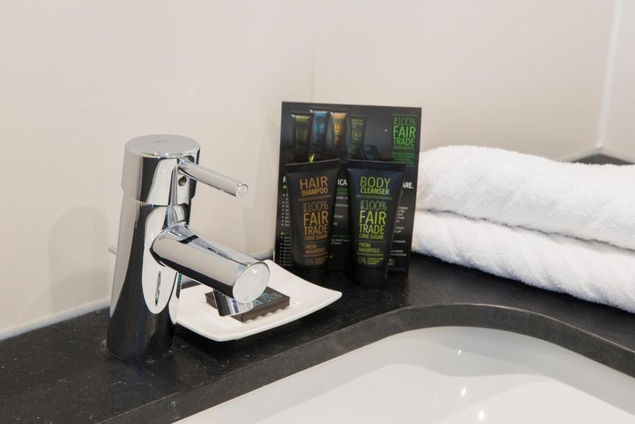 Deluxe Double Room with Bath and Shower