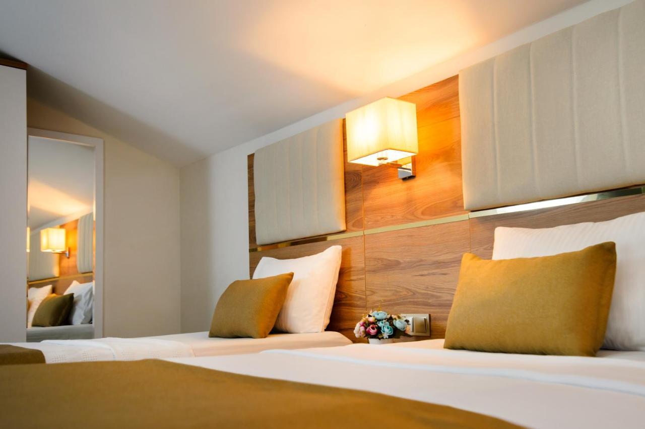 Triple Room with Terrace and Sea View