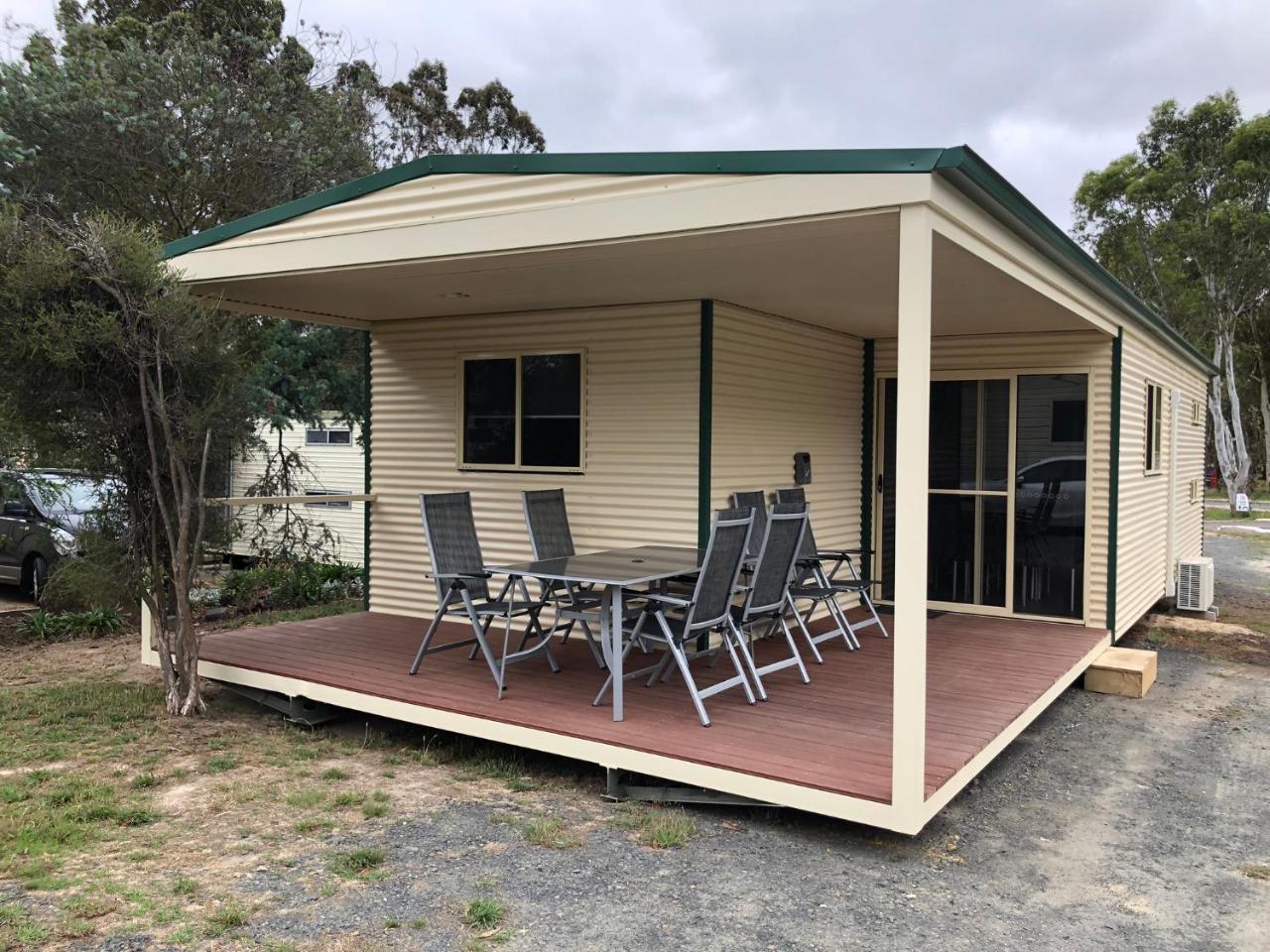 Deluxe Three-Bedroom Cabin