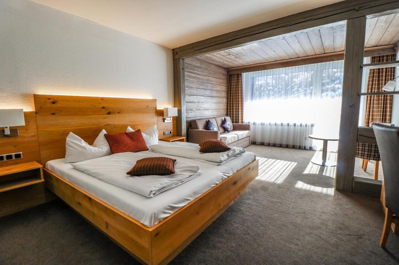 Superior Large Double Room,765850612:JPEG