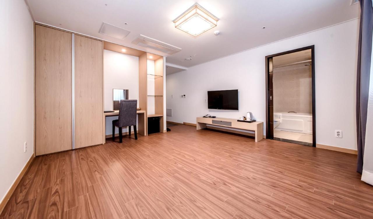 Korean-Style Room