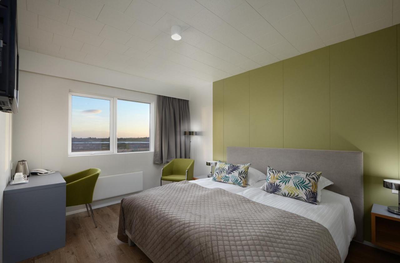 Twin Guest Room