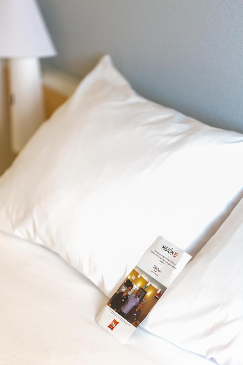 Superior Room with One Double Bed and One Single Bed