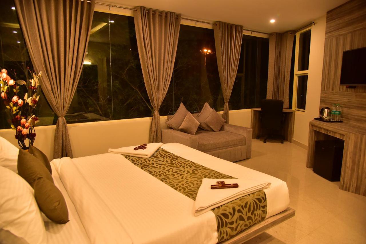 LE ROYAL SUITE