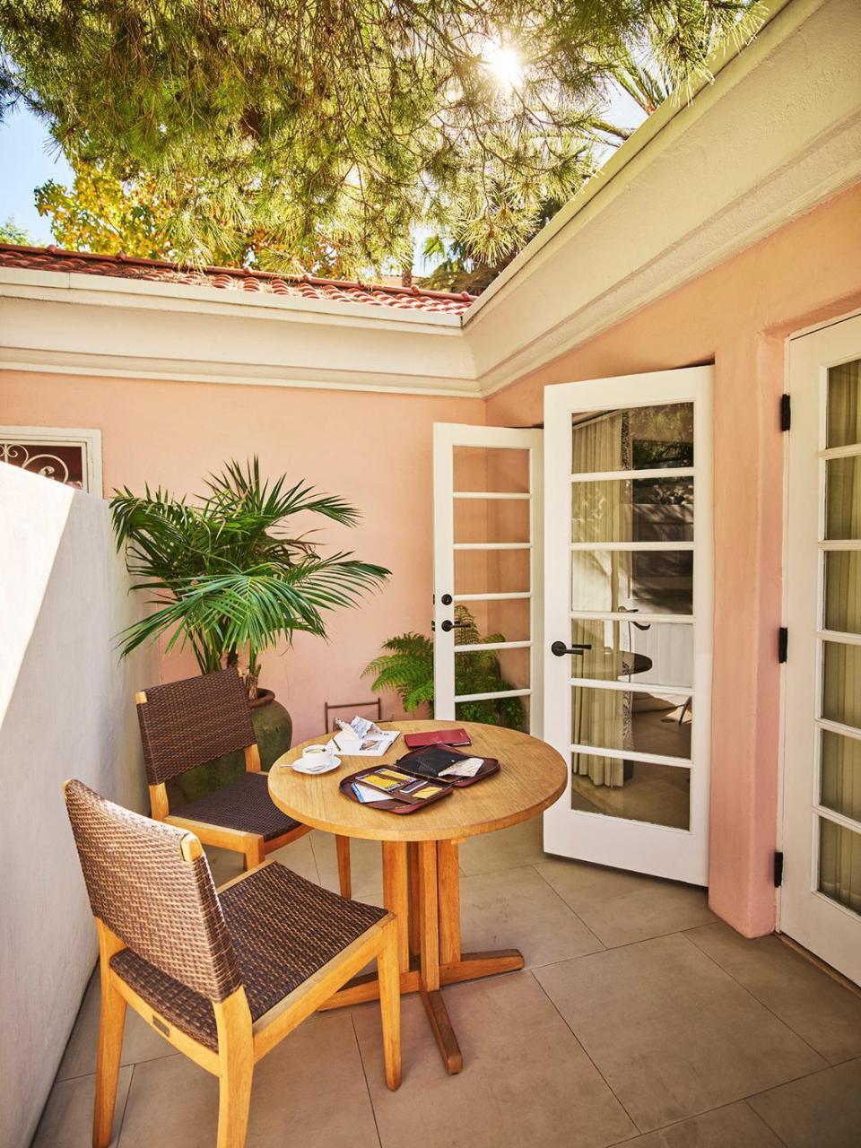 Grand Deluxe Room Patio Fireplace