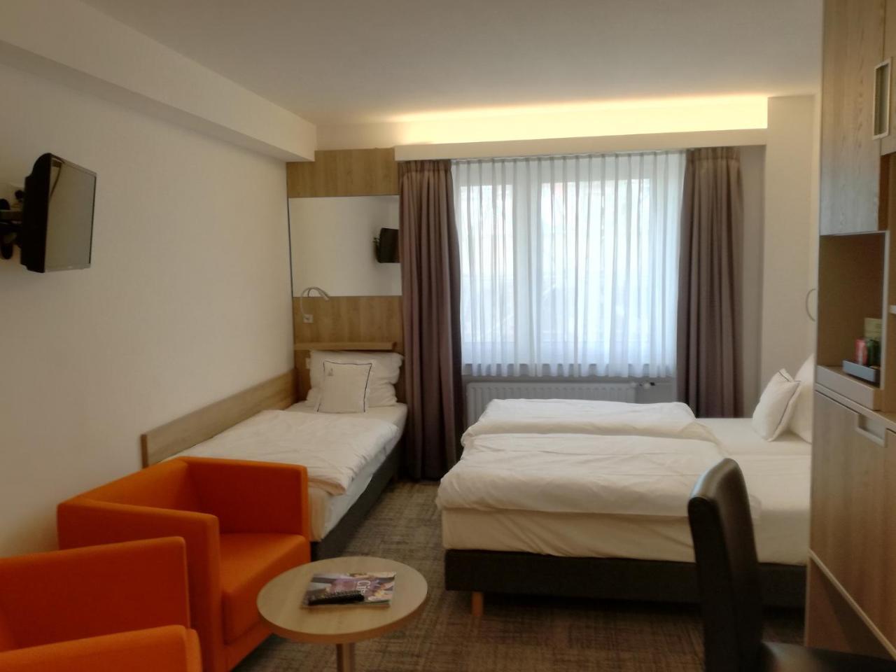 Triple Room,768876934:JPEG